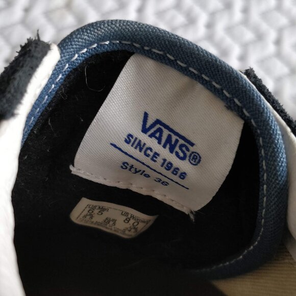 Navy and blue vans kicks - Picture 4 of 4